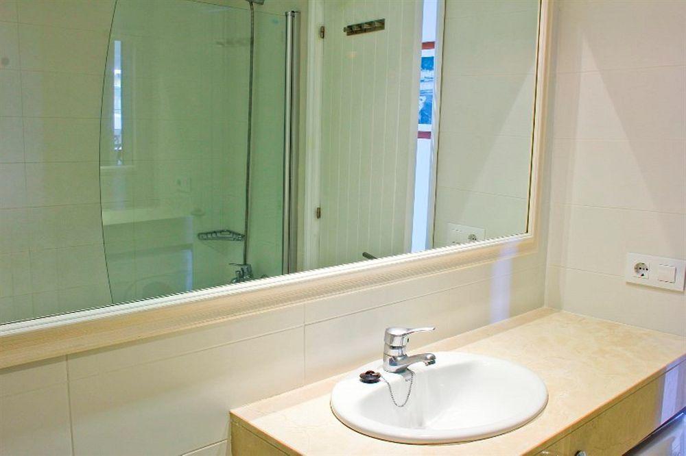 Apartamentos Son Bou Playa Gold Bagian luar foto
