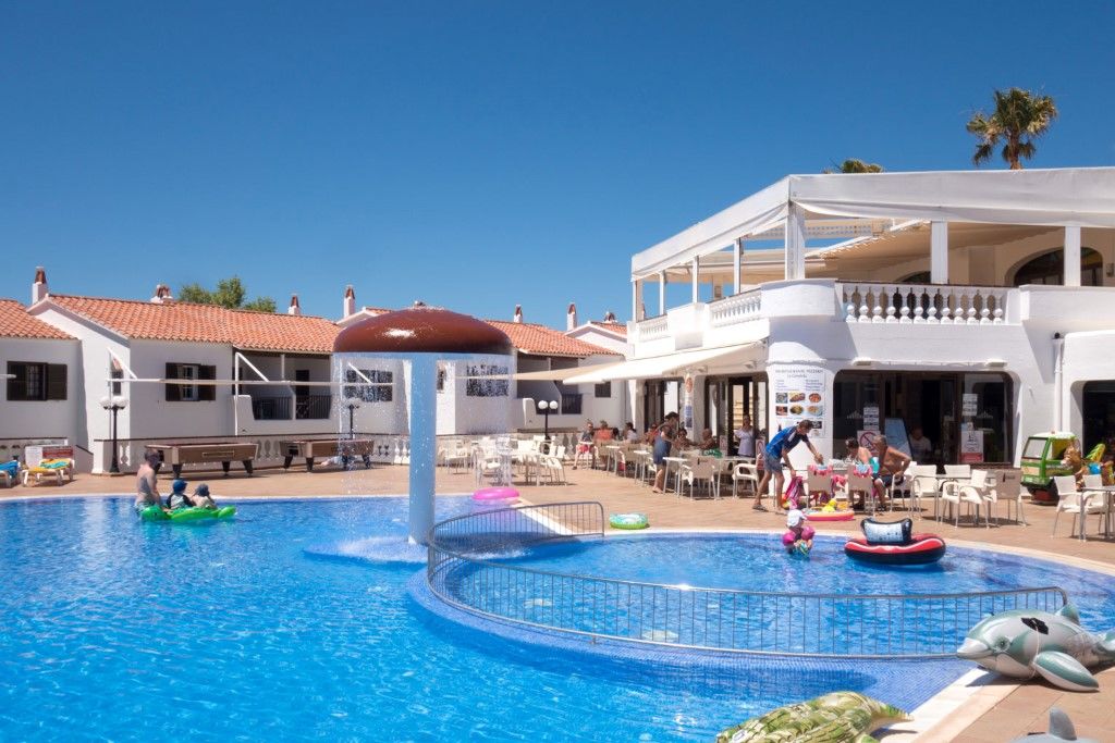 Apartamentos Son Bou Playa Gold Bagian luar foto